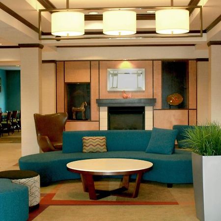 Fairfield Inn & Suites By Marriott Феърмонт Екстериор снимка