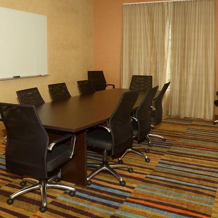 Fairfield Inn & Suites By Marriott Феърмонт Екстериор снимка