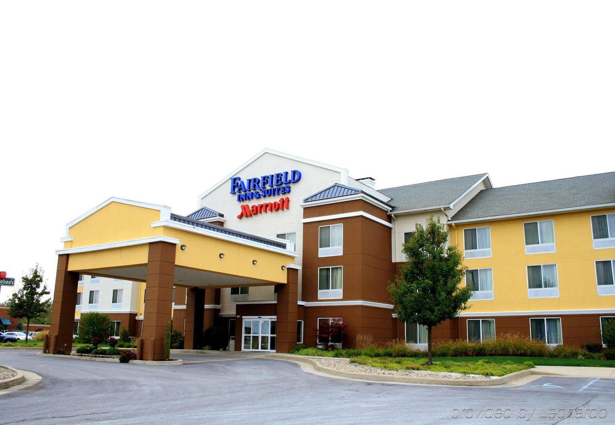 Fairfield Inn & Suites By Marriott Феърмонт Екстериор снимка