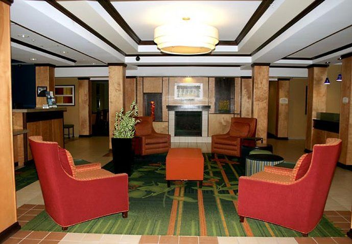 Fairfield Inn & Suites By Marriott Феърмонт Интериор снимка